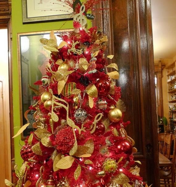img_1354282945_767 قصص عجيبة لشجرة عيد الميلاد