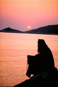 Monk-Praying جبل آثوس أيّ الجبل المقدّس Aγιον Oρος